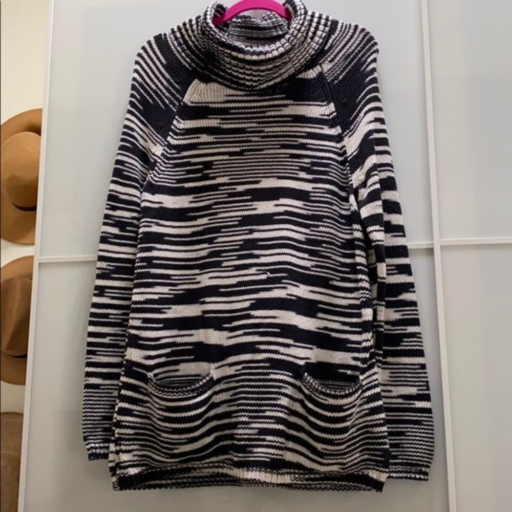 NWOT Lucky Brand Cowl Neck Long Pocket Sweater - Picture 4 of 7